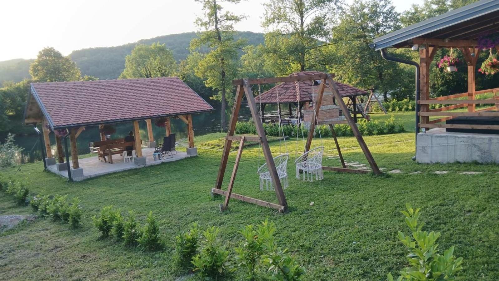 Villa Vikendica Krupa Na Vrbasu Banja Luka Exterior foto
